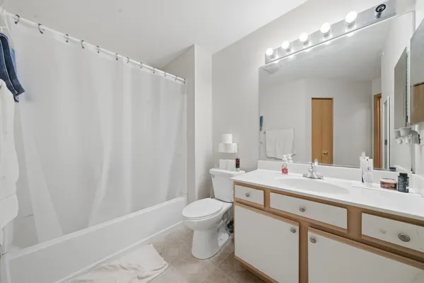 $365,000 | 798 River Walk Drive, Wheeling, IL 60090