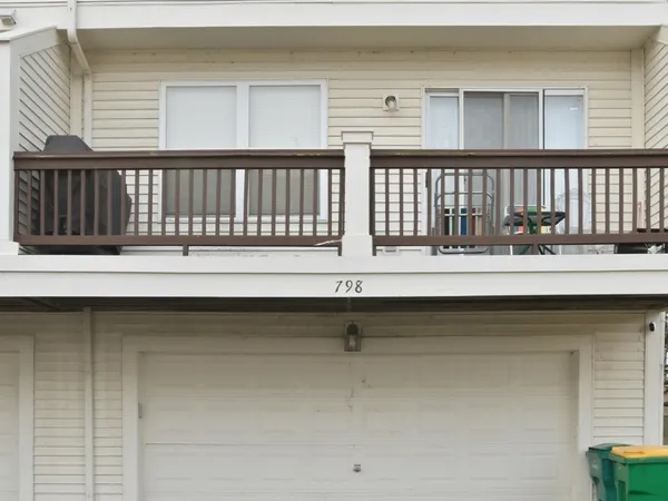 $365,000 | 798 River Walk Drive, Wheeling, IL 60090