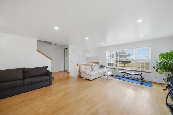 $365,000 | 798 River Walk Drive, Wheeling, IL 60090