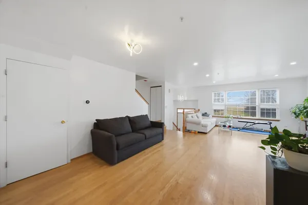 $365,000 | 798 River Walk Drive, Wheeling, IL 60090