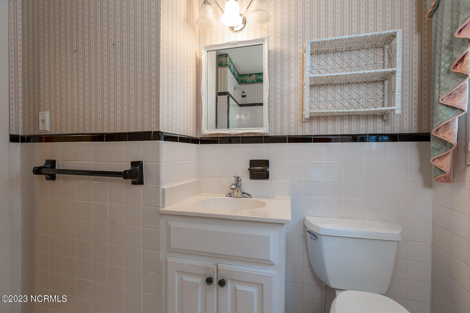 566 Dunn Road Roseboro, NC 28382 - Photo 24 of 36 Hallway guest bath
