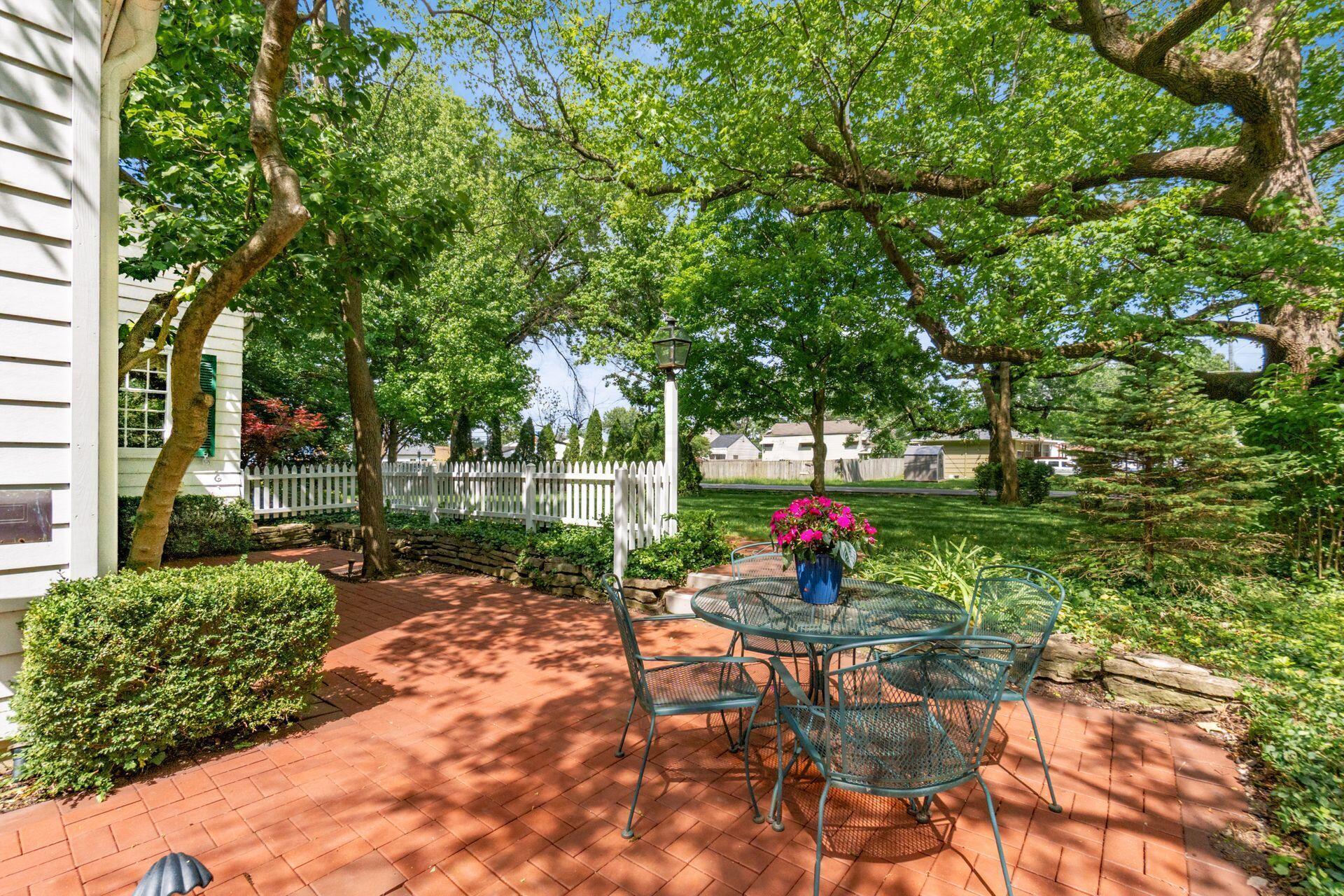 1085 Shady Lane Road Columbus, OH 43227 - Photo 104 of 121 Front Patio