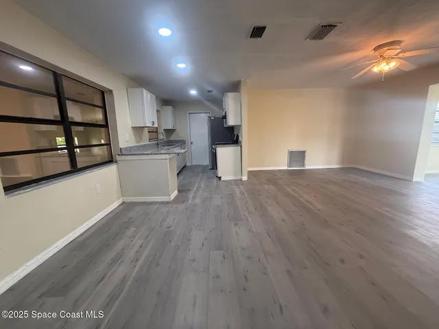 $2,300 | 329 West Arlington Street, Satellite Beach, FL 32937