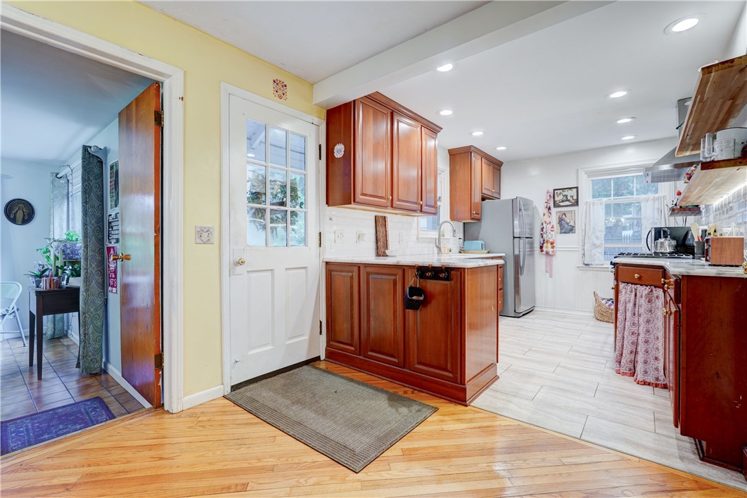 157 Ayrault Road Perinton, NY 14450 - Photo 7 of 37