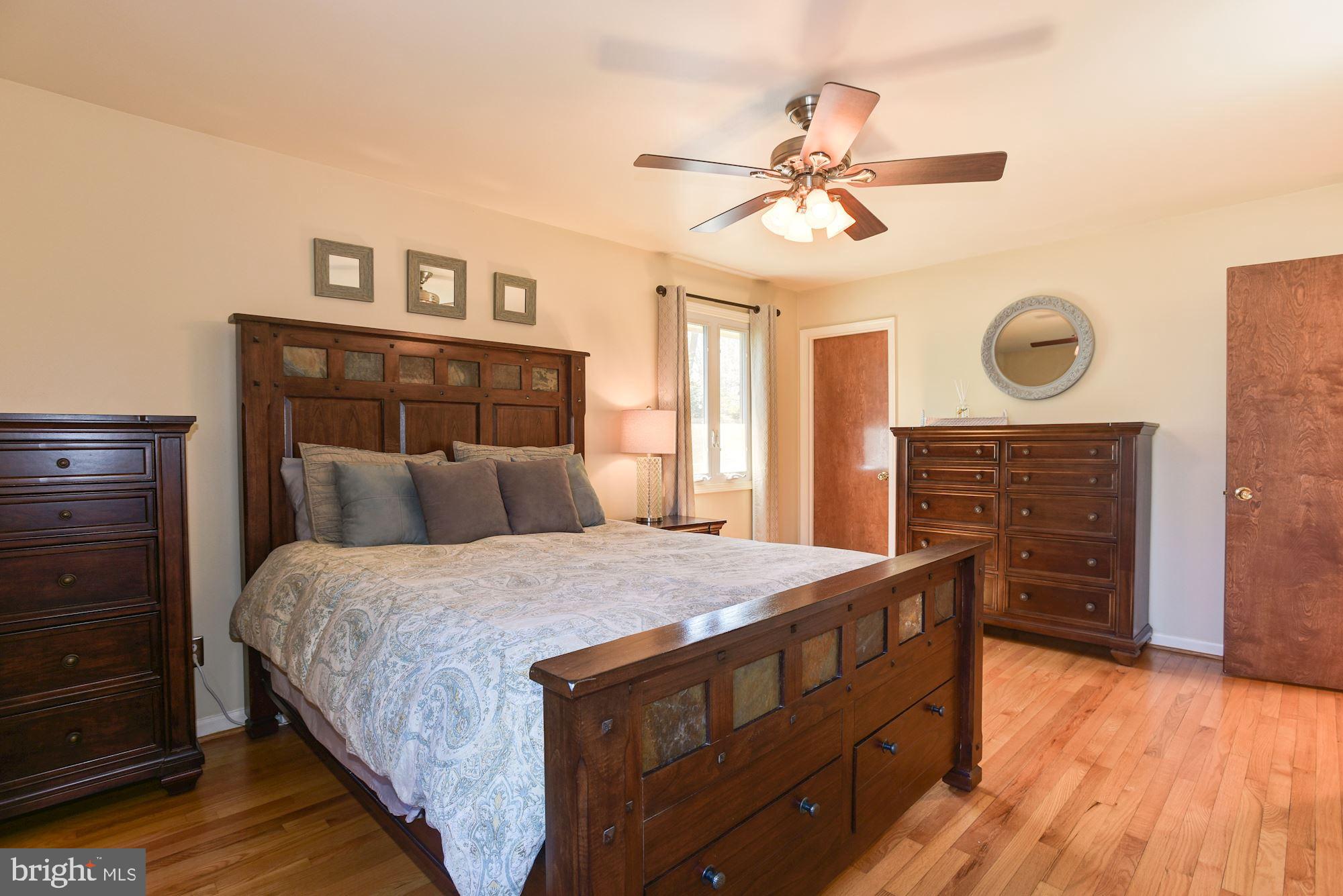 334 Edgewater Road Pasadena, MD 21122 - Photo 12 of 42 Primary Bedroom