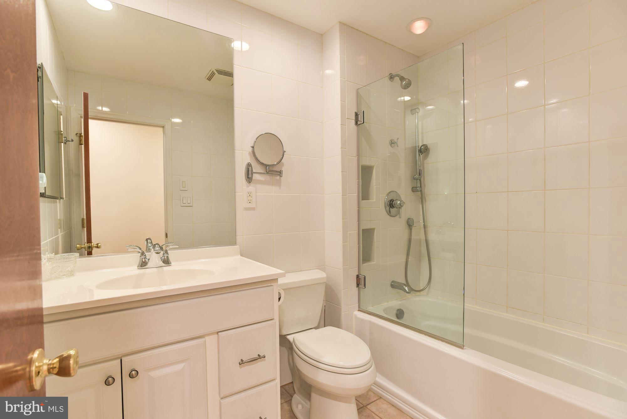 334 Edgewater Road Pasadena, MD 21122 - Photo 18 of 42 Full Bath