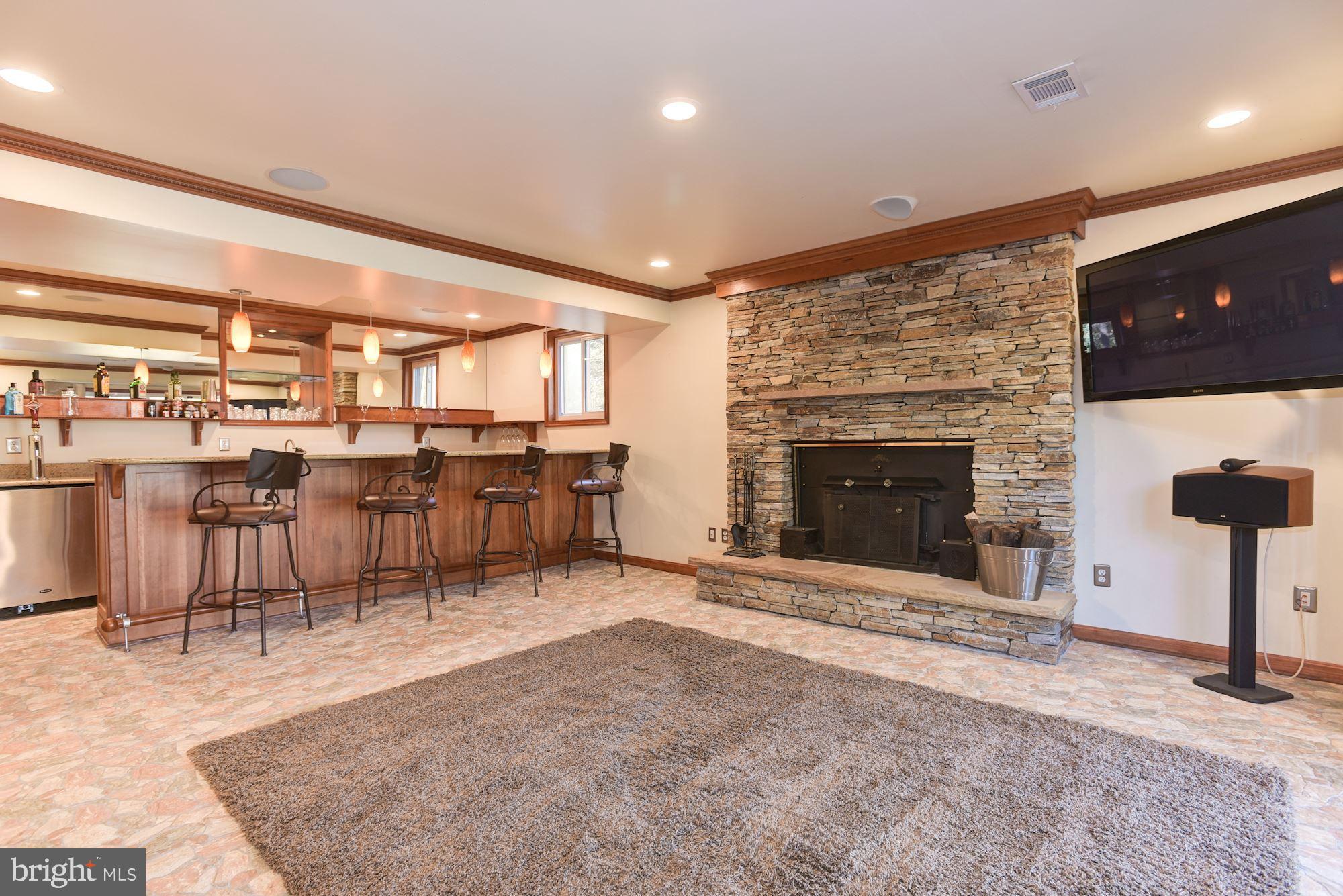 334 Edgewater Road Pasadena, MD 21122 - Photo 20 of 42 Family Room