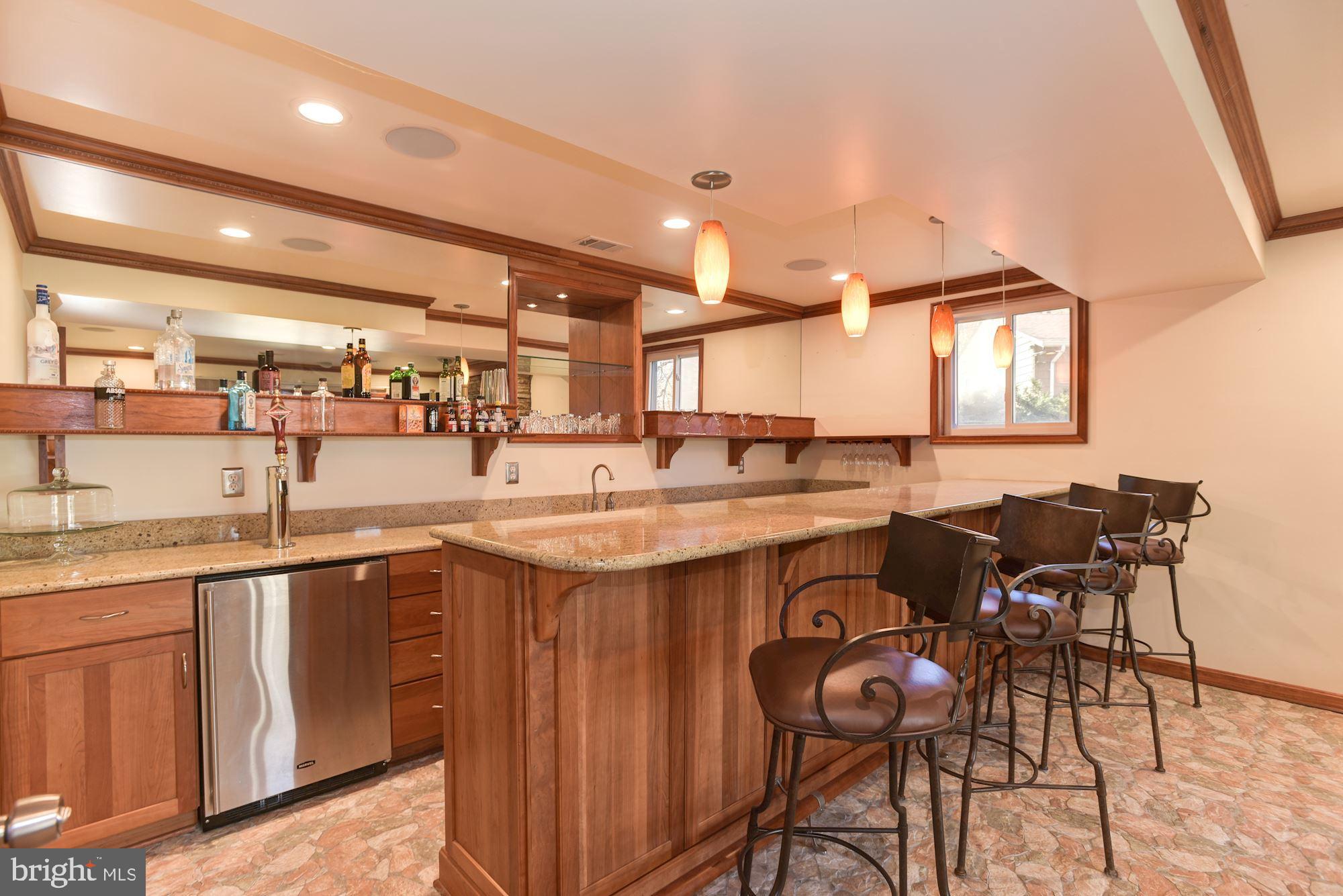 334 Edgewater Road Pasadena, MD 21122 - Photo 21 of 42 Wet Bar