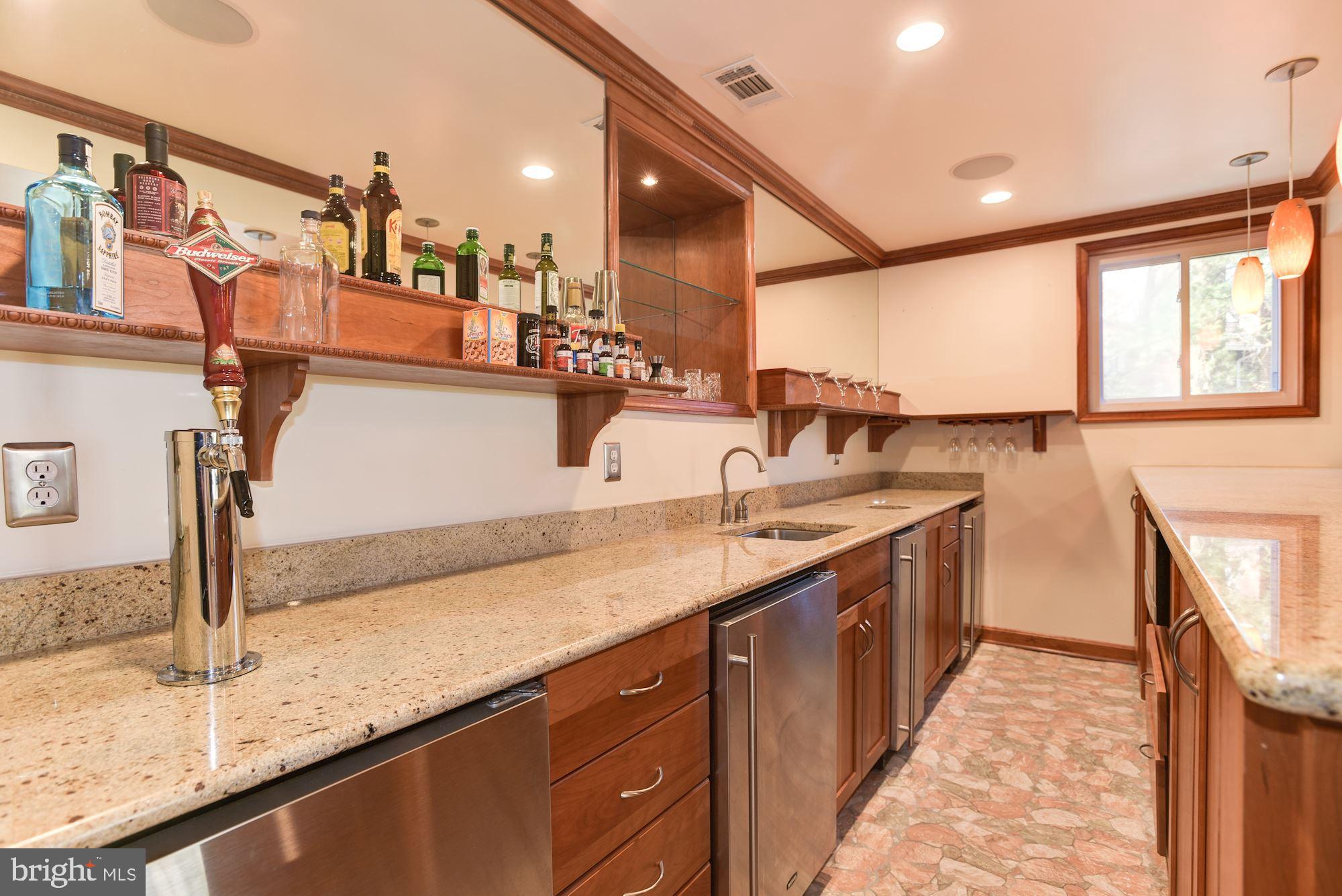 334 Edgewater Road Pasadena, MD 21122 - Photo 22 of 42 Wet Bar