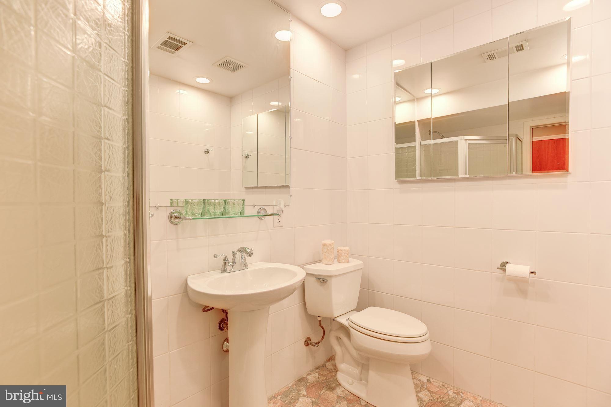 334 Edgewater Road Pasadena, MD 21122 - Photo 26 of 42 Full Bath