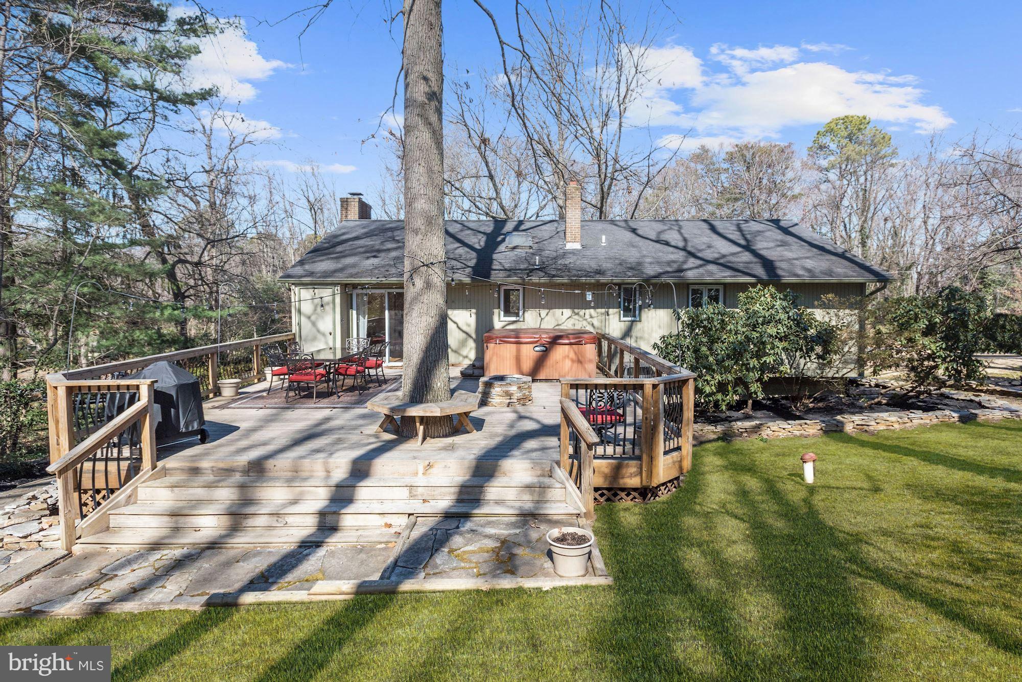 334 Edgewater Road Pasadena, MD 21122 - Photo 29 of 42 Rear Exterior