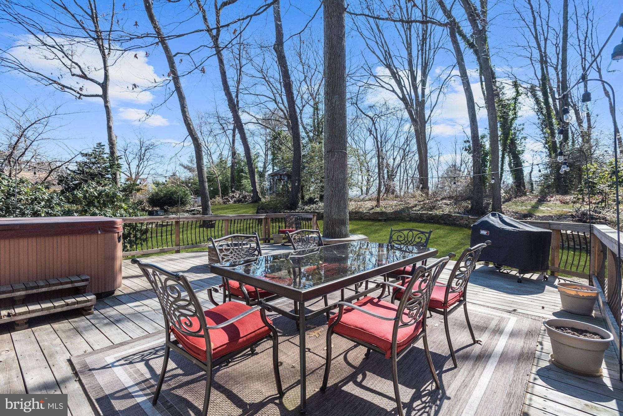 334 Edgewater Road Pasadena, MD 21122 - Photo 32 of 42 Deck