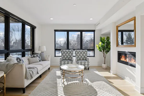 $1,850,000 | 222 Ferndale Road South, Unit 105, Wayzata, MN 55391