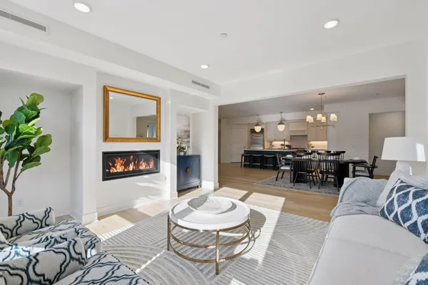 $1,850,000 | 222 Ferndale Road South, Unit 105, Wayzata, MN 55391