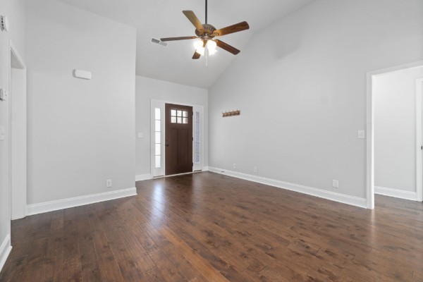 1126 Garrettsburg Road Clarksville, TN 37042 - Photo 8 of 37