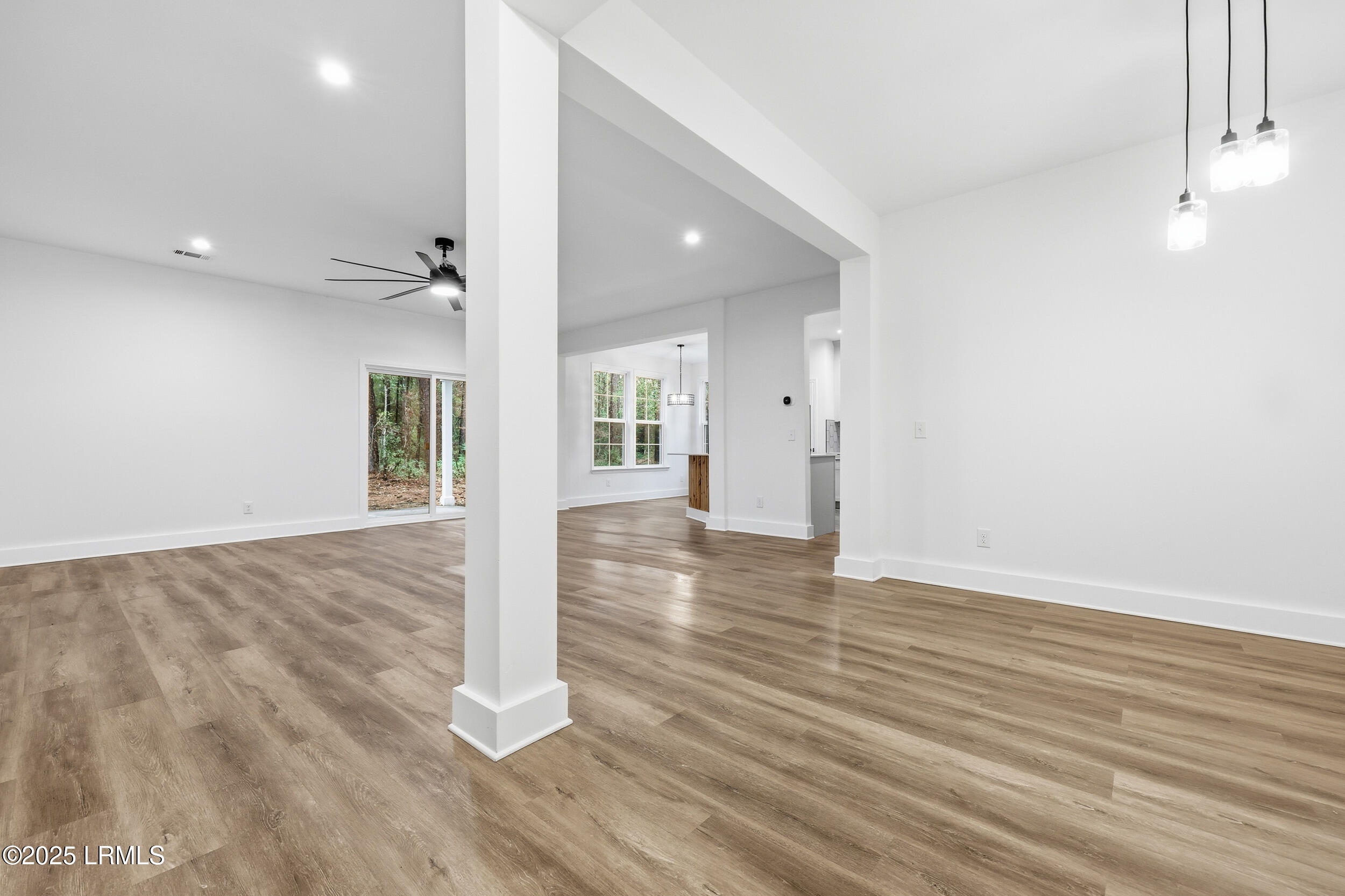 579 Sams Point Road Beaufort, SC 29907 - Photo 3 of 45 10_ru4a2753