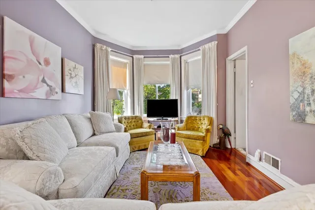 $699,000 | 3911 North Kedzie Avenue, Chicago, IL 60618