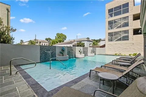 $175,000 | 1205 St Charles Avenue, Unit 611, New Orleans, LA 70130