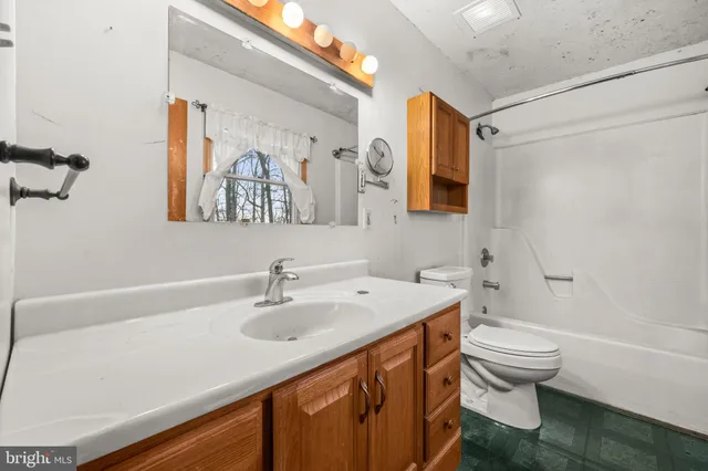 $500,000 | 6727 Bull Moose Court, Marshall, VA 20115