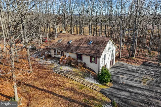 $500,000 | 6727 Bull Moose Court, Marshall, VA 20115