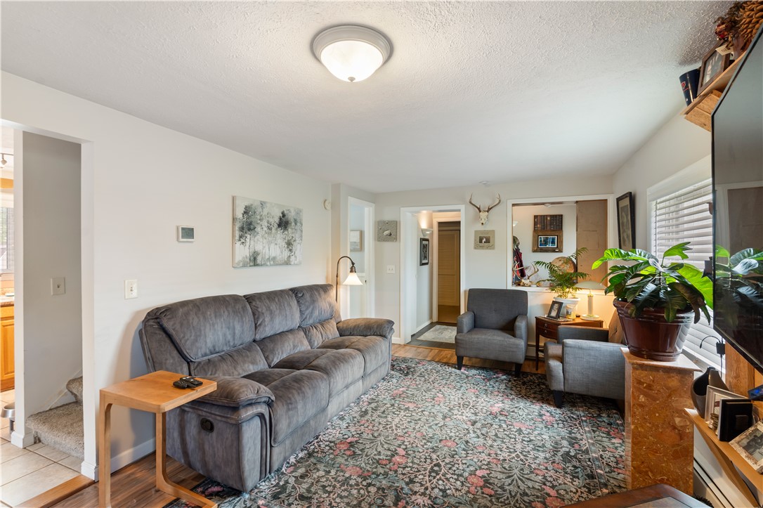 489 Plank Road Penfield, NY 14580 - Photo 11 of 47