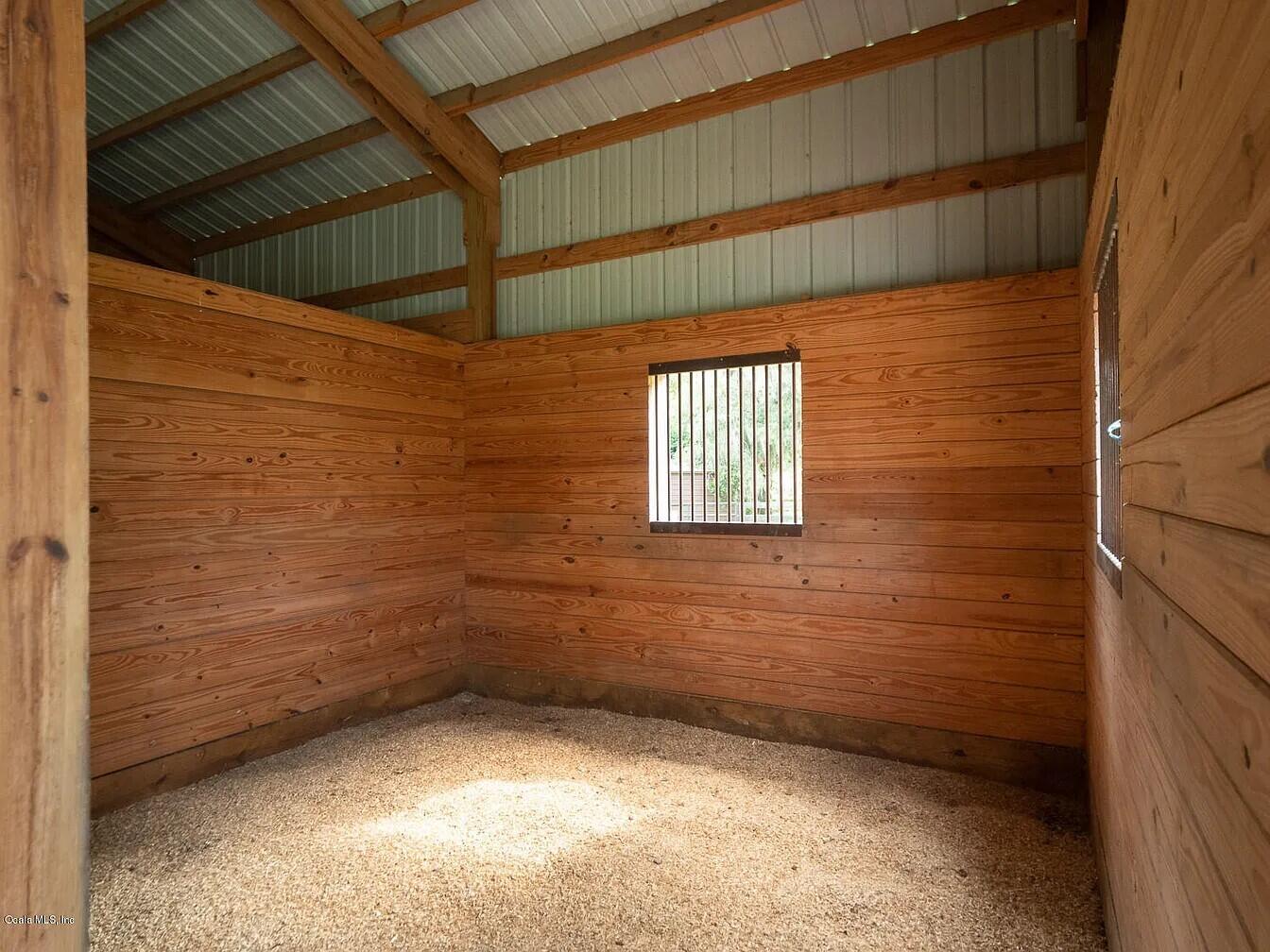2030 Southwest 61st Lane Road Ocala, FL 34471 - Photo 29 of 31 OCALA STALL