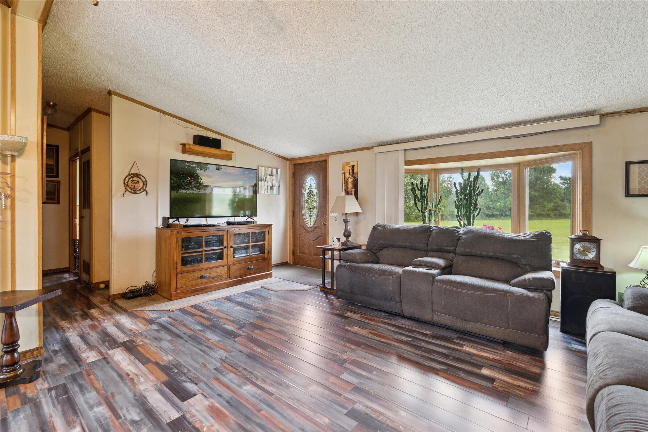 4767 East Haslett Road Perry, MI 48872 - Photo 3 of 27 4767 E Haslett Rd