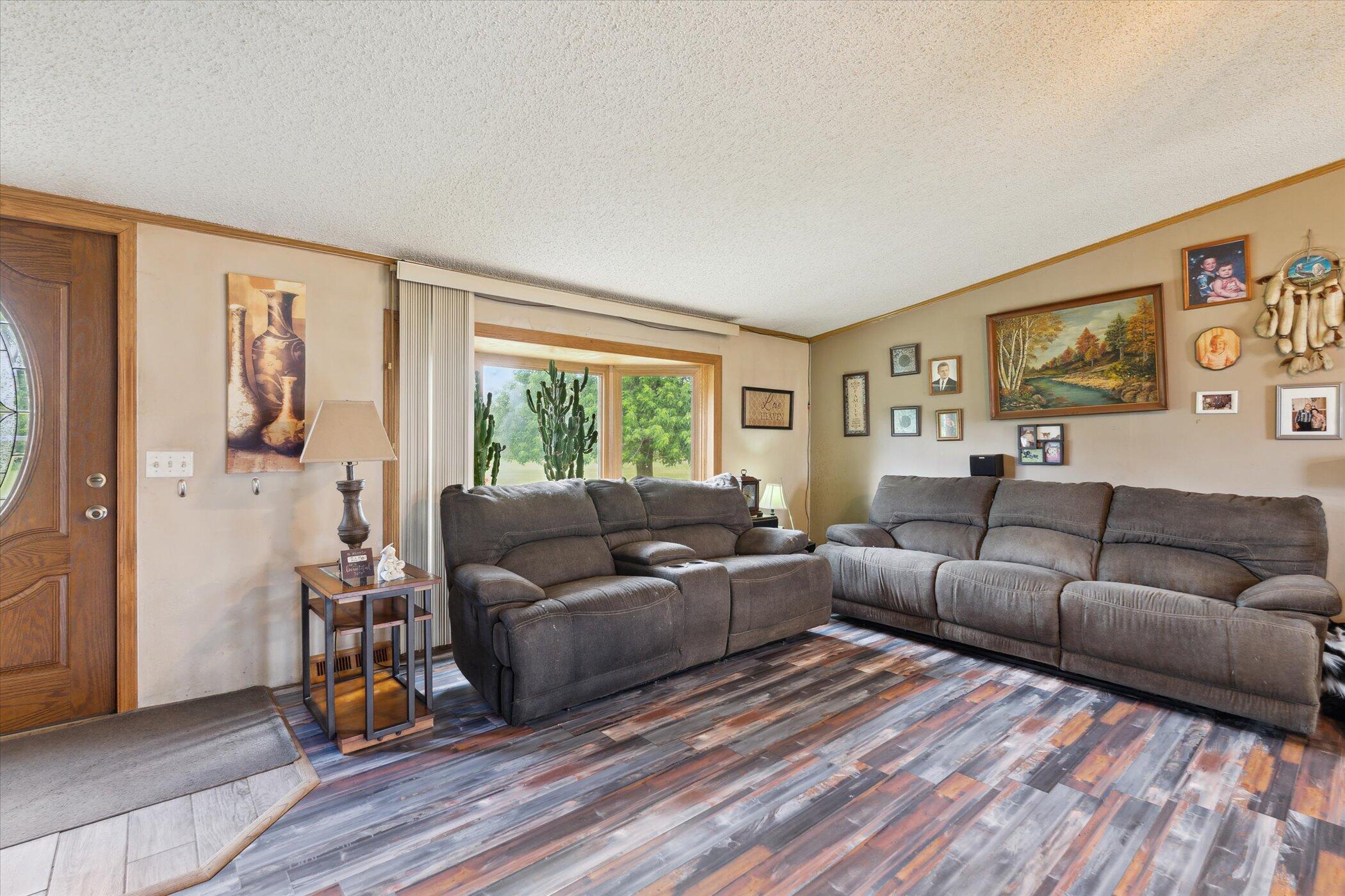 4767 East Haslett Road Perry, MI 48872 - Photo 4 of 27 4767 E Haslett Rd