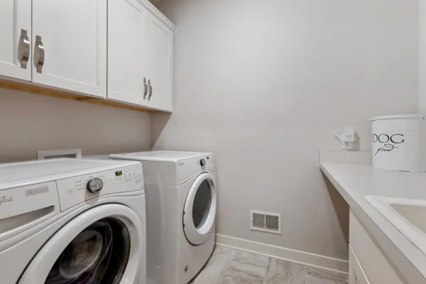 $725,000 | 7876 Turning Stone, Kalamazoo, MI 49009