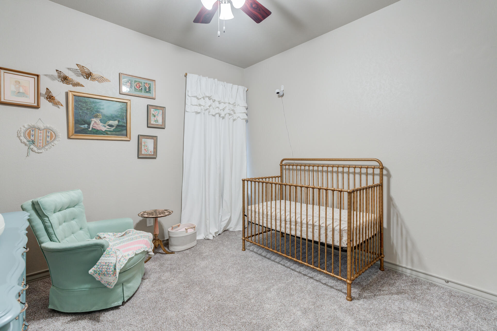 7813 88th Street Lubbock, TX 79424 - Photo 15 of 21 a living room with furniture