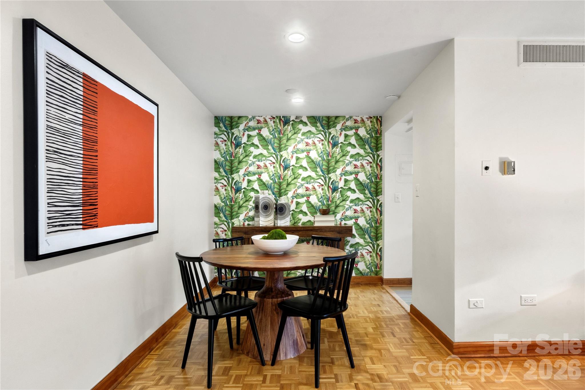 1300 Queens Road, Unit 309 Charlotte, NC 28207 - Photo 5 of 29 Gallery Image 5
