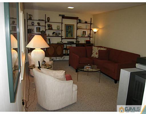 140 Fern Road East Brunswick, NJ 08816 - Photo 14 of 25 Gallery Image 14