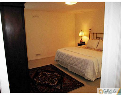140 Fern Road East Brunswick, NJ 08816 - Photo 16 of 25 Gallery Image 16