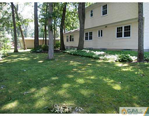 140 Fern Road East Brunswick, NJ 08816 - Photo 4 of 25 Gallery Image 4