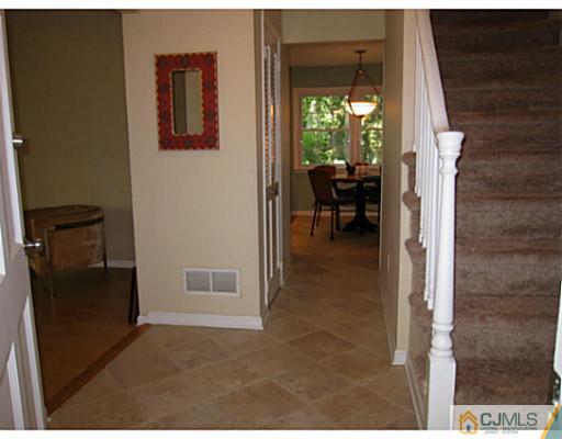 140 Fern Road East Brunswick, NJ 08816 - Photo 5 of 25 Gallery Image 5