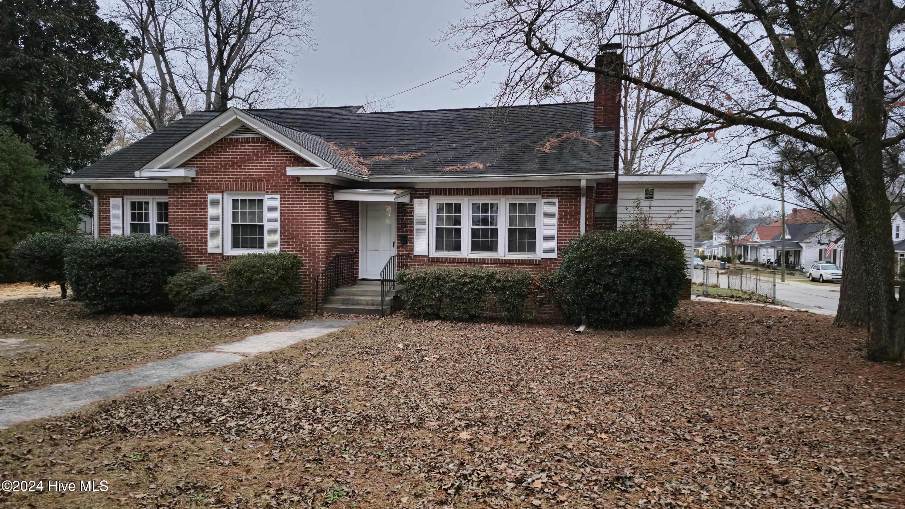 704 East Washington Street Rockingham, NC 28379 - Photo 2 of 16 20241216_071349