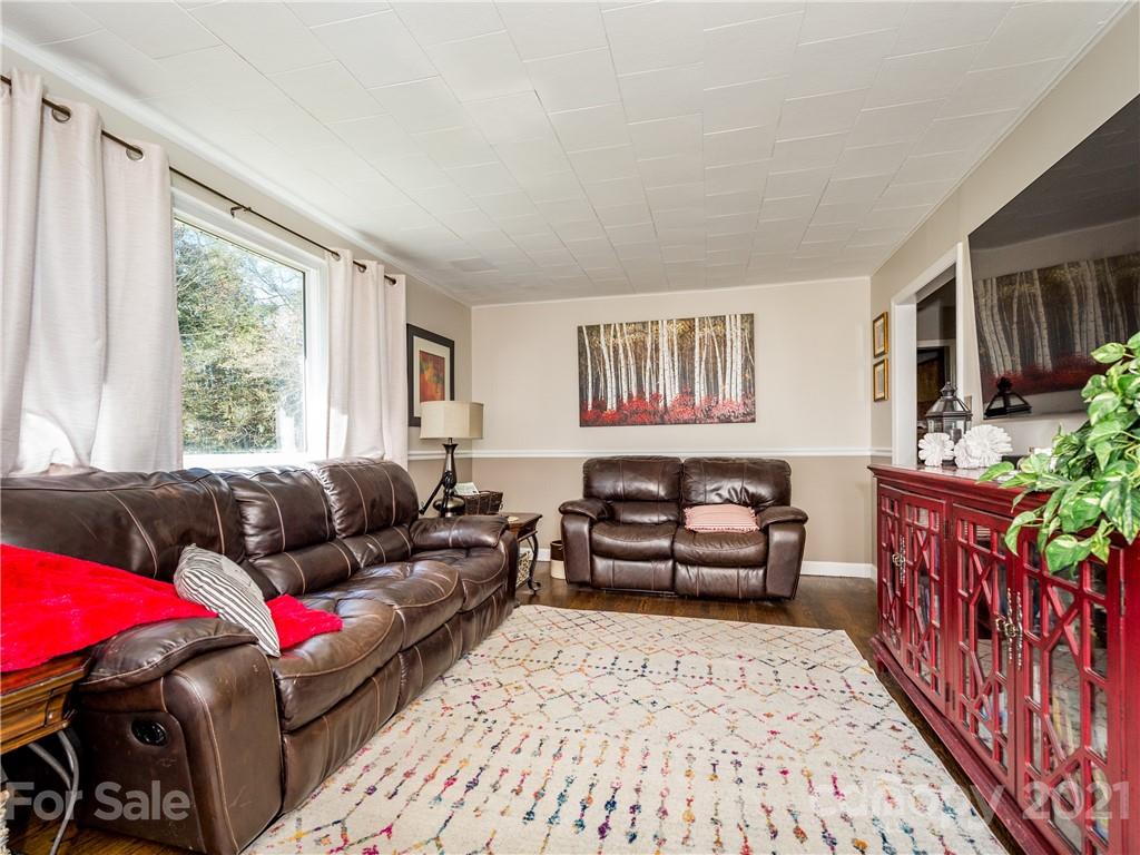 276 Justice Ridge Road Candler, NC 28715 - Photo 18 of 48 Gallery Image 18