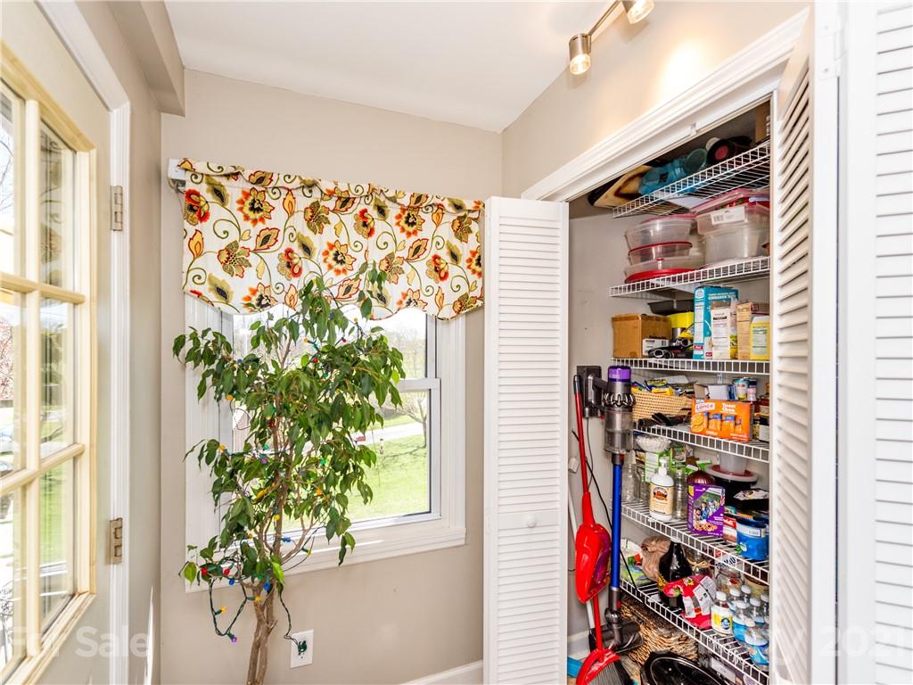 276 Justice Ridge Road Candler, NC 28715 - Photo 23 of 48 Gallery Image 23