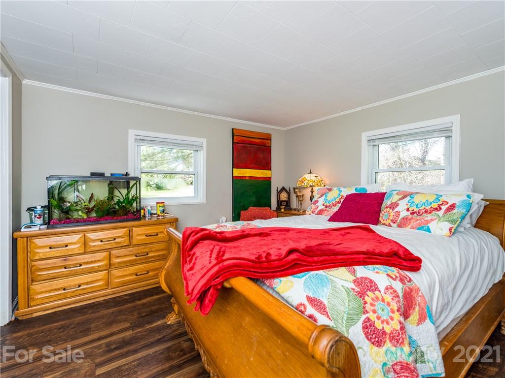 276 Justice Ridge Road Candler, NC 28715 - Photo 25 of 48 Gallery Image 25
