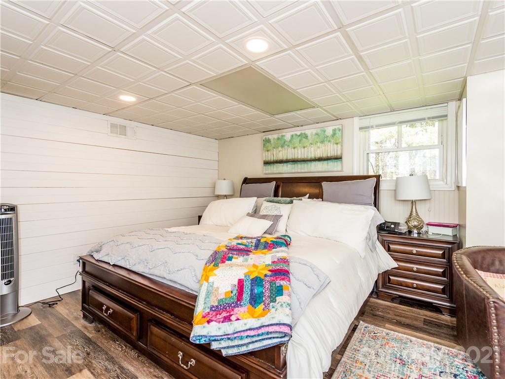 276 Justice Ridge Road Candler, NC 28715 - Photo 33 of 48 Gallery Image 33