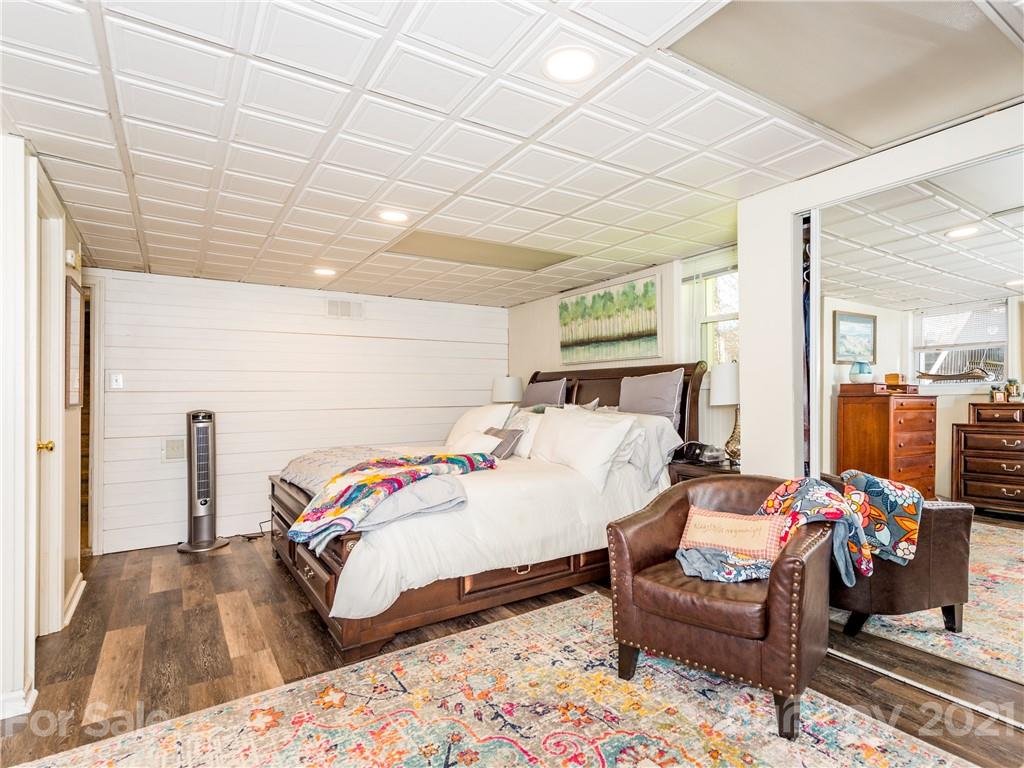 276 Justice Ridge Road Candler, NC 28715 - Photo 34 of 48 Gallery Image 34