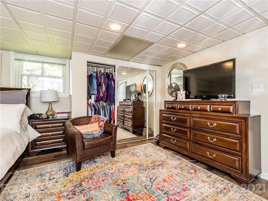 276 Justice Ridge Road Candler, NC 28715 - Photo 35 of 48 Gallery Image 35