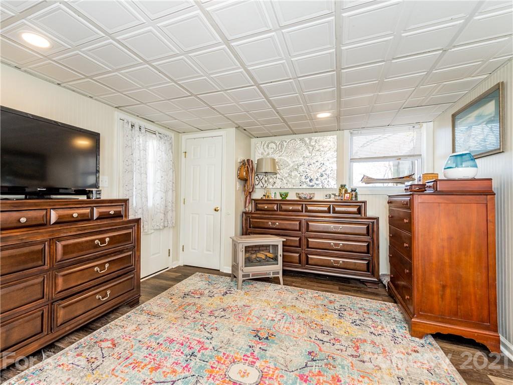 276 Justice Ridge Road Candler, NC 28715 - Photo 37 of 48 Gallery Image 37