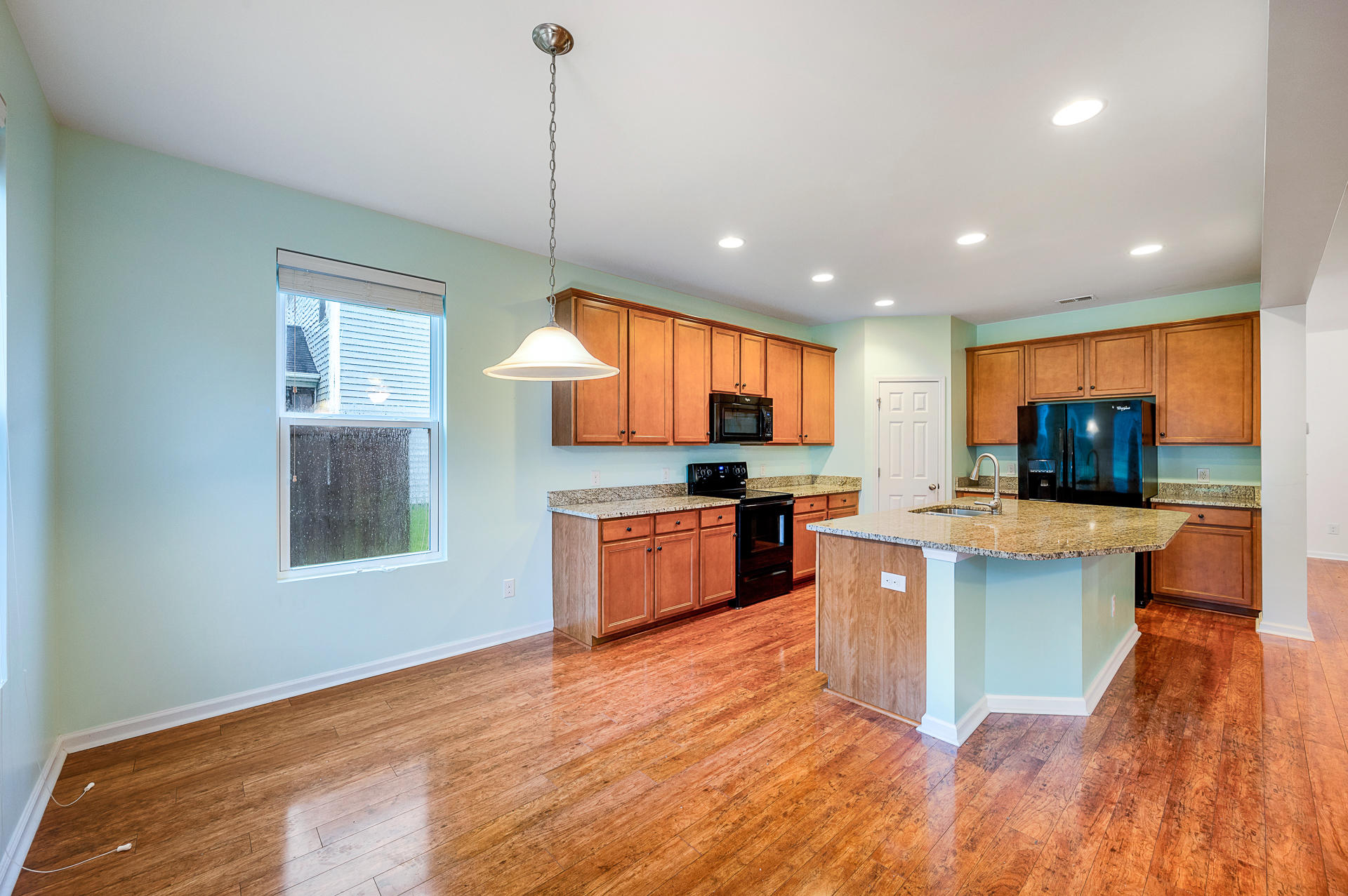 197 Meadow Wood Road Summerville, SC 29486 - Photo 9 of 28 197MeadowWood-09