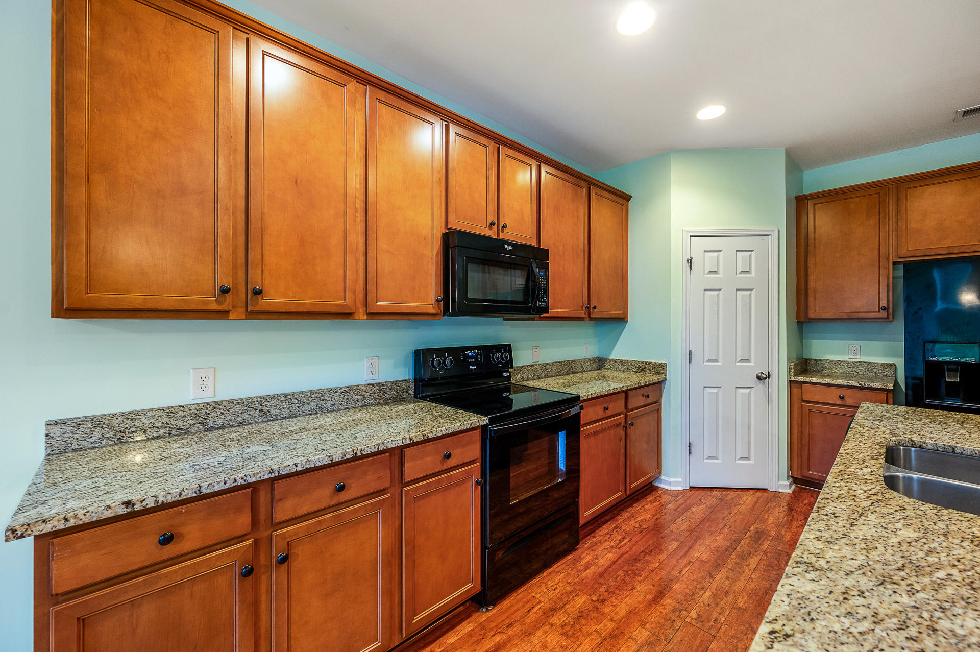 197 Meadow Wood Road Summerville, SC 29486 - Photo 10 of 28 197MeadowWood-11