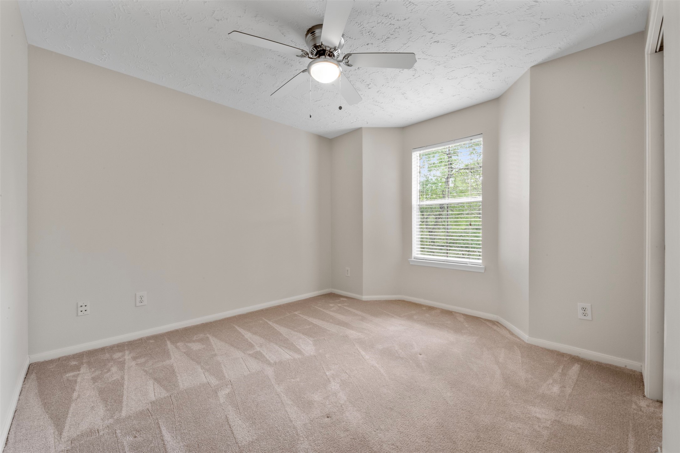 8051 Bay Branch Drive, Unit 423 Spring, TX 77382 - Photo 16 of 29 Bedroom two