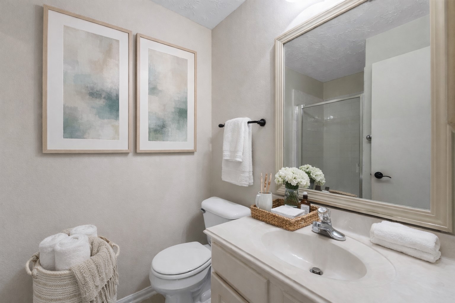 8051 Bay Branch Drive, Unit 423 Spring, TX 77382 - Photo 18 of 29 Bathroom two-virtually staged