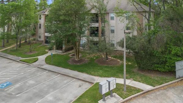 $1,600 | 8051 Bay Branch Drive, Unit 423, The Woodlands, TX 77382