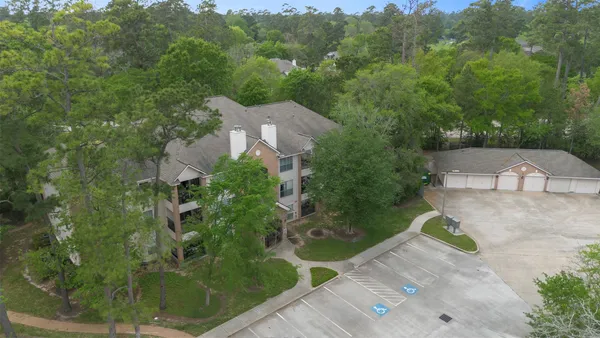 $1,600 | 8051 Bay Branch Drive, Unit 423, The Woodlands, TX 77382