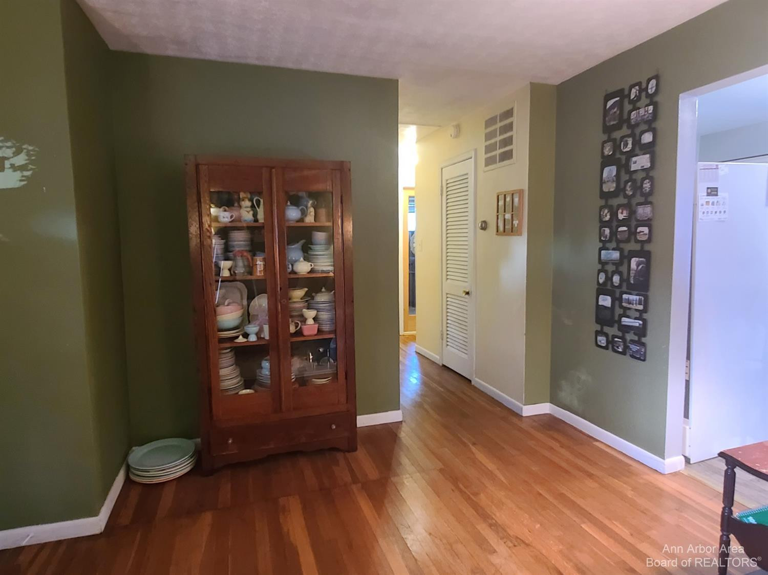 1336 Rambling Road Ypsilanti, MI 48198 - Photo 11 of 31 Photo 11